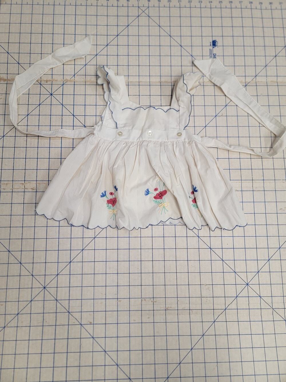 VTG Samara White Dress Floral Flower Flutter Sleeve Easter 18 Mo STAIN READ